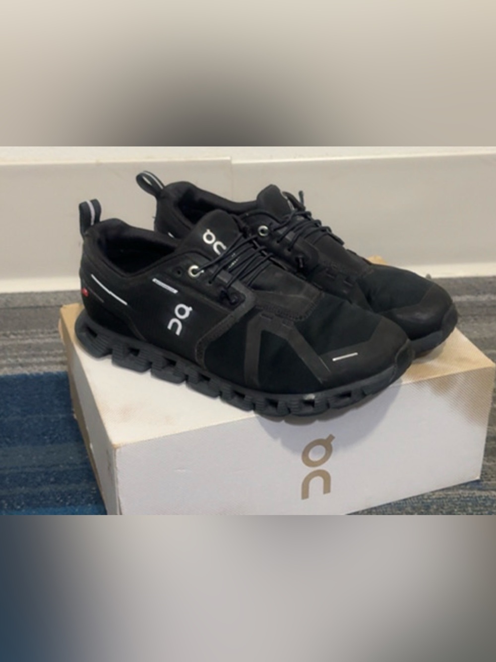 OnCloud Men's Black Athletic Sneakers